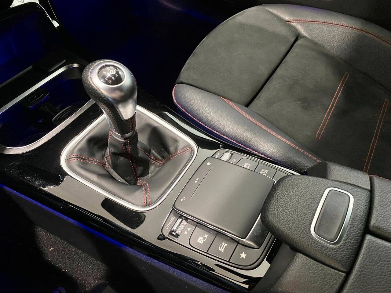 Mercedes-benz A 180 d Premium AMG-12/2020