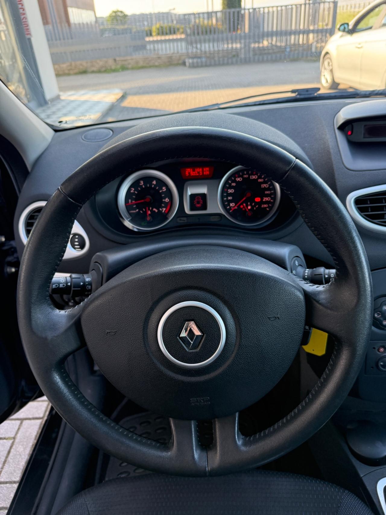 Renault Clio 1.2 16V 5 porte Luxe
