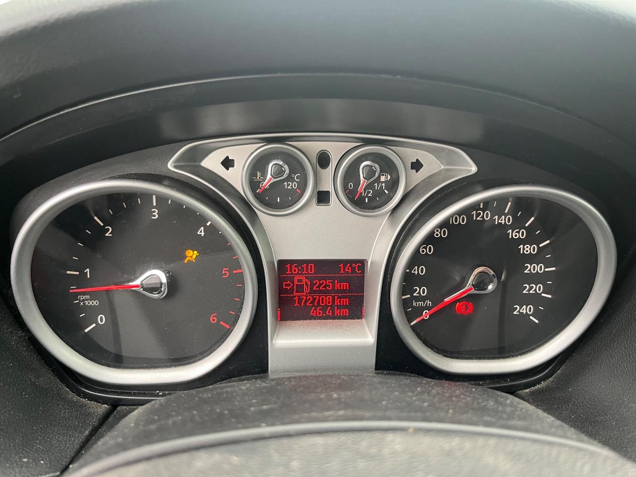 Ford Focus 1.6 TDCi (110CV) 5p. Tit. DPF 172.000 KM