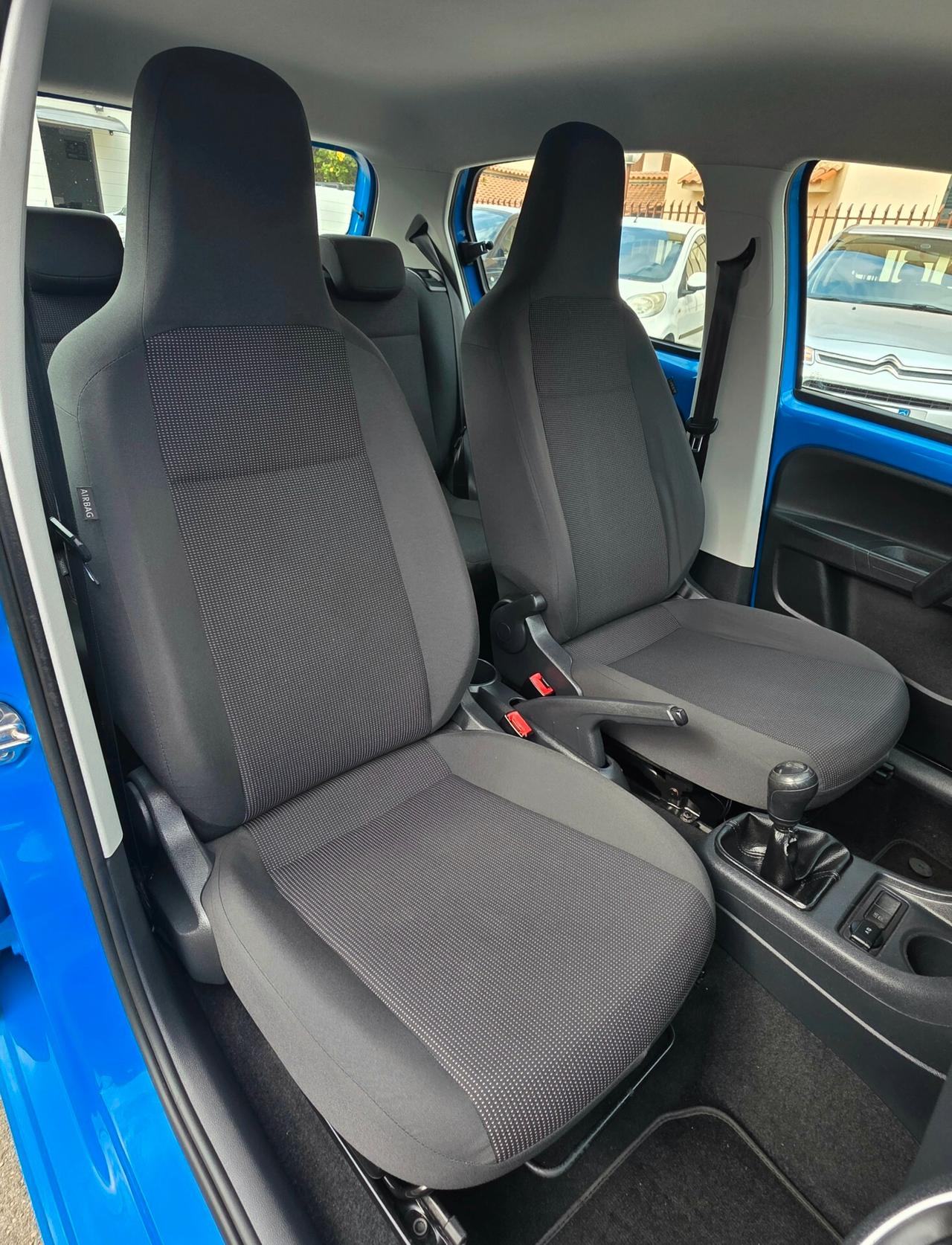 Volkswagen up! 1.0 Benz/ Metano 2015