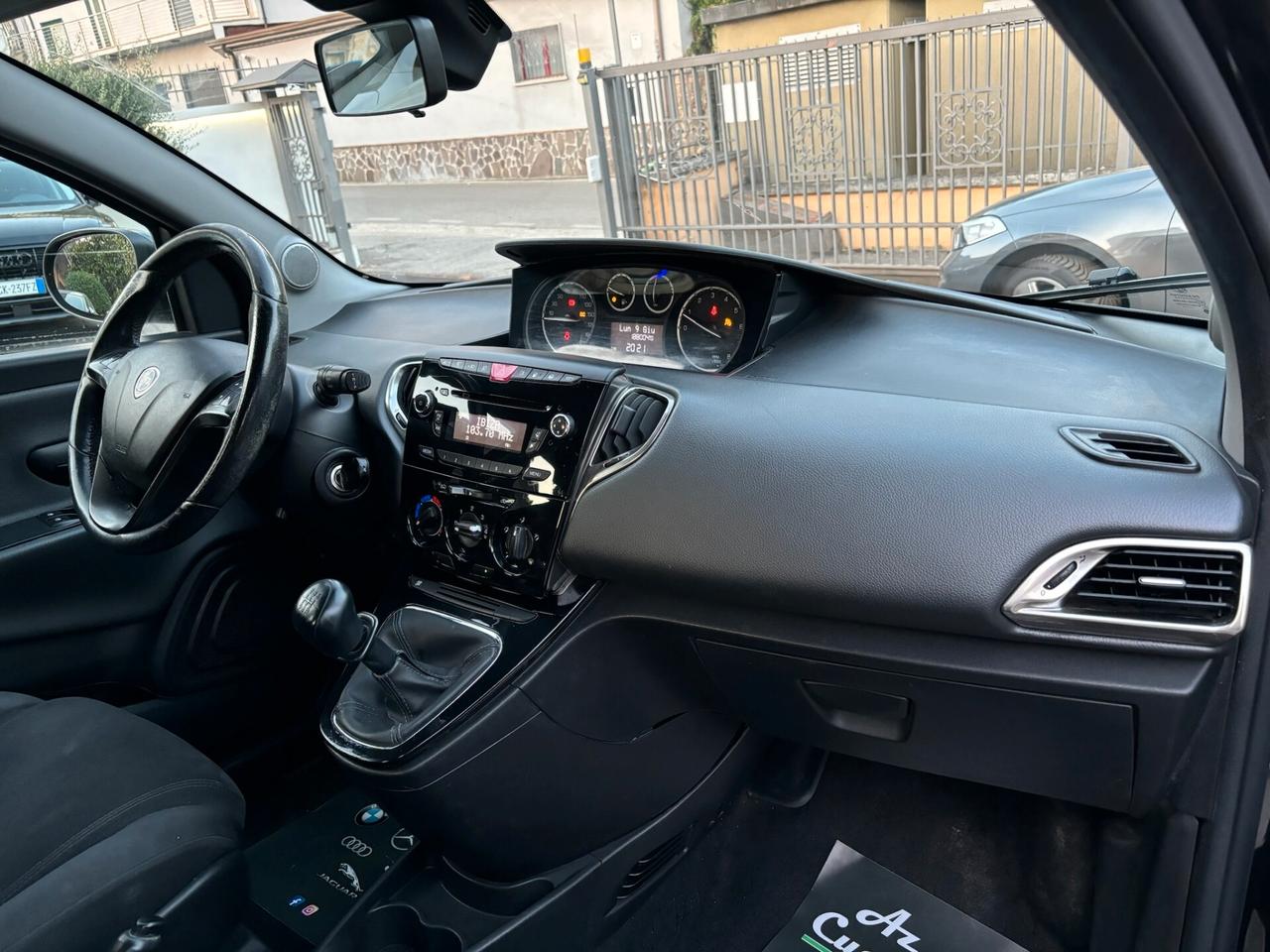 Lancia Ypsilon 0.9 TwinAir 85 CV 5 porte Metano Ecochic Gold