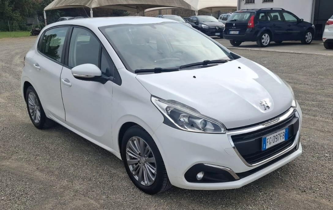 Peugeot 208 PureTech 82 5p. GPL Allure