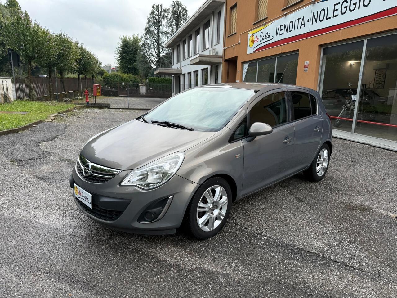Opel Corsa 1.2 5 porte Elective NEOPATENTATI