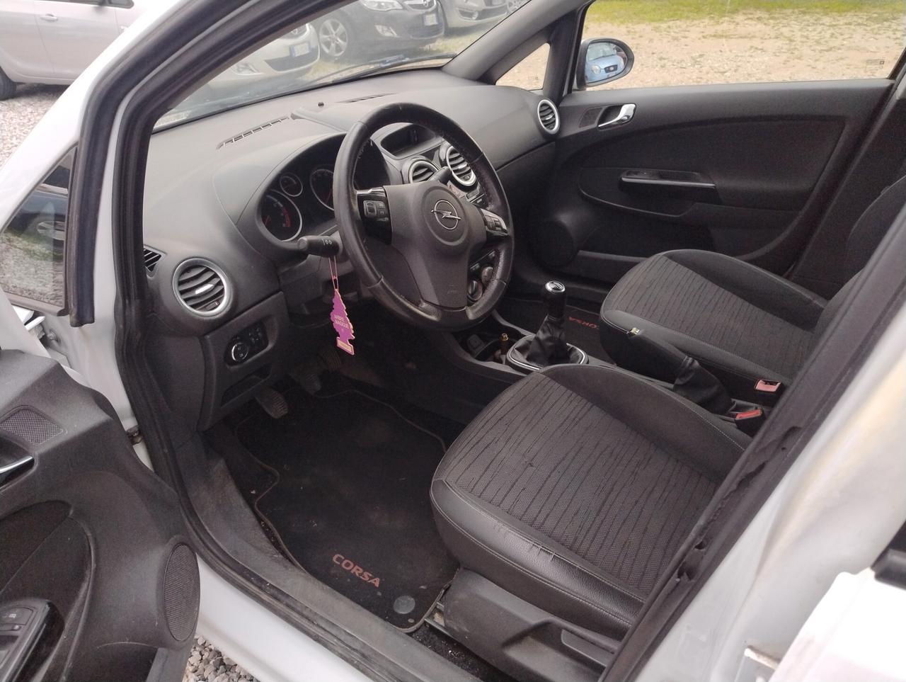 Opel Corsa 1.2 85CV 5 porte GPL-TECH Edition