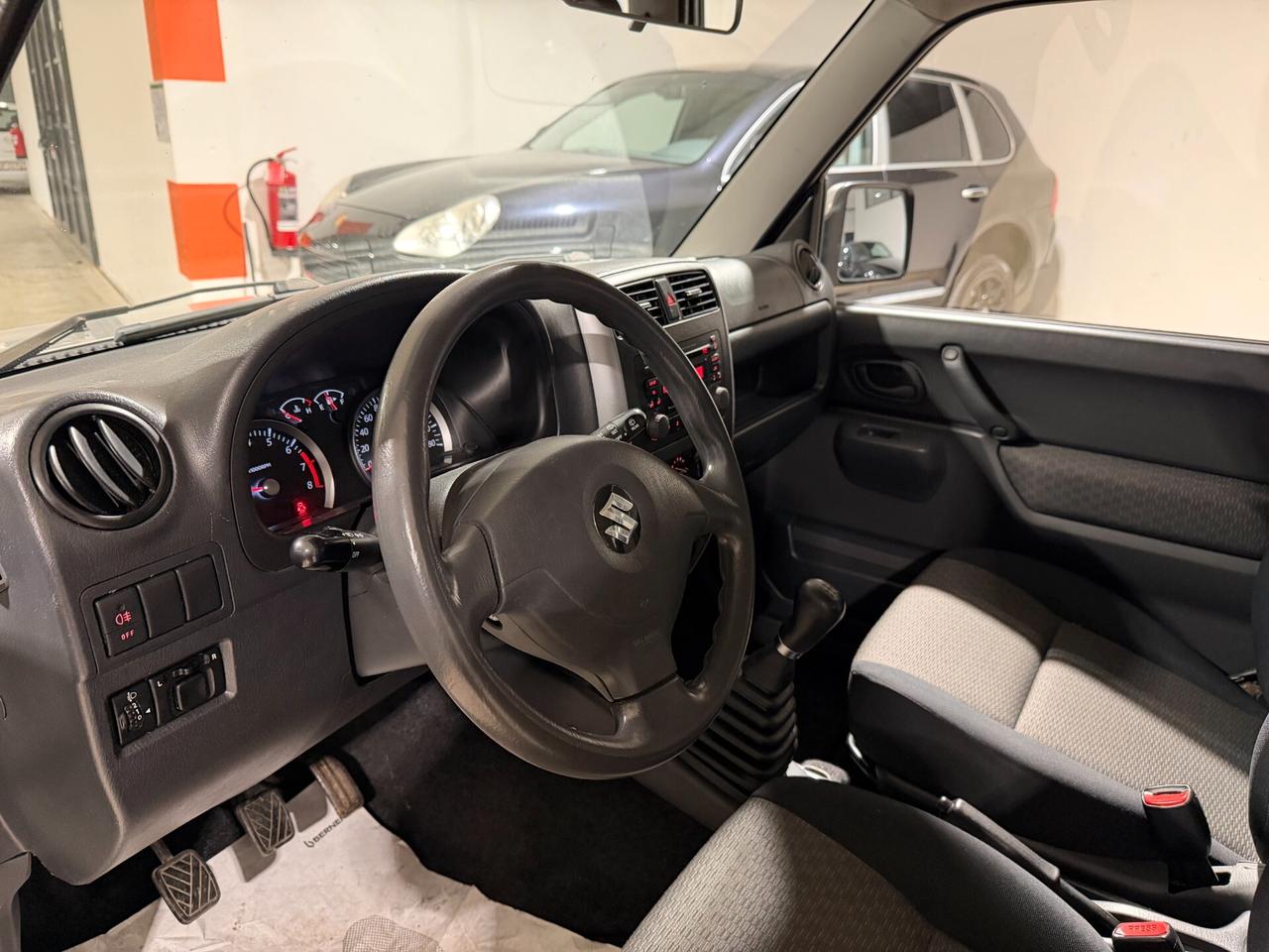 Suzuki Jimny 1.3i 4WD CON RIDOTTE-CLIMA-AUTORADIO