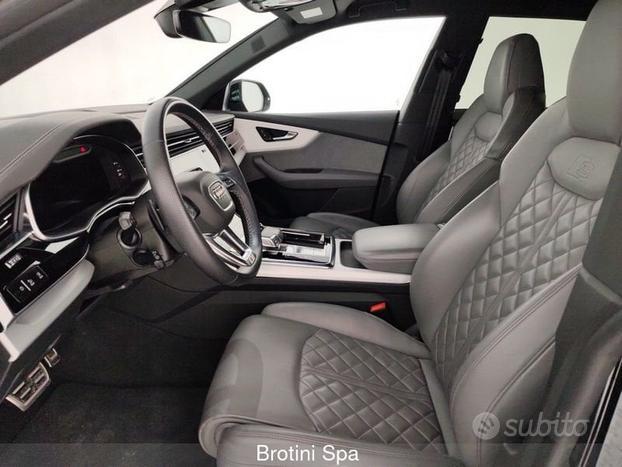 Audi Q8 55 TFSI e quattro tiptronic Sport