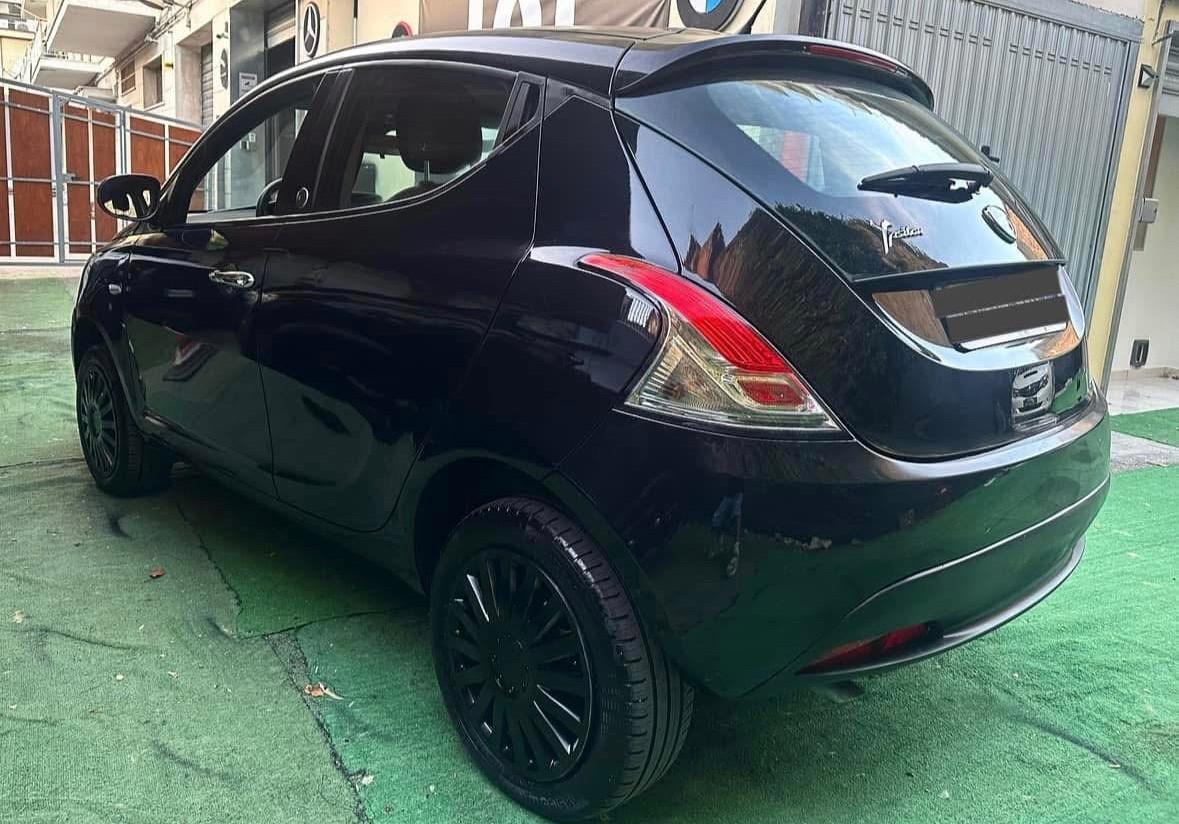 Lancia Ypsilon 1.2 69 CV 5 porte GPL GARANZIA