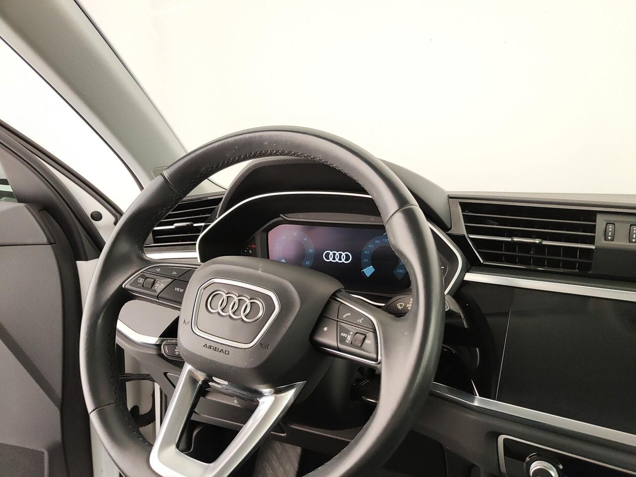 Audi Q3 35 TDI S tronic Business