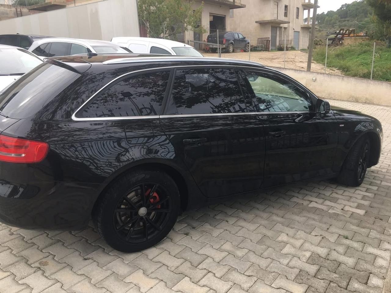 AUDI A4 AVANT 2.0 TDI 143 CV MODELLO S-LINE