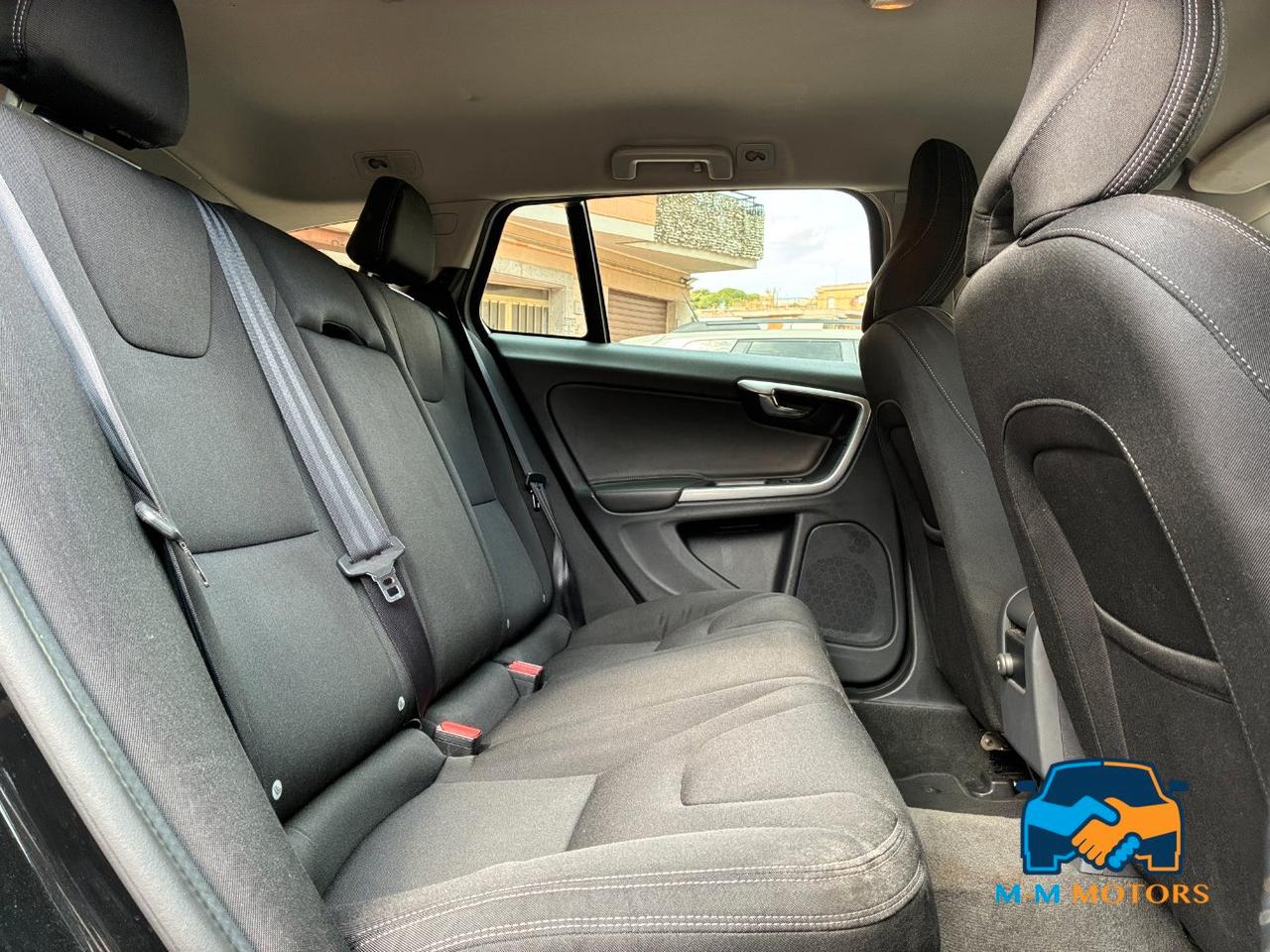 Volvo V60 2.0 d2 Business geartronic 120 cv