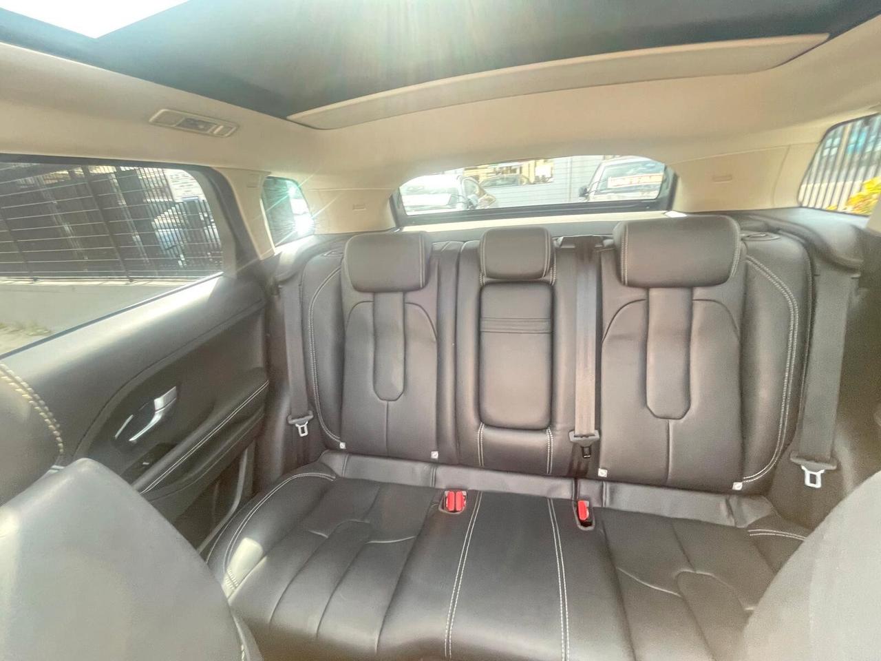 Land Rover Range Evoque 2.2 TD4 5p. Prestige