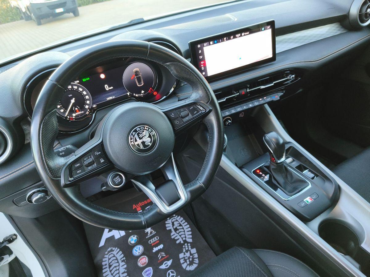 ALFA ROMEO Tonale 1.6 diesel 130 CV TCT6 Ti Luci ambient