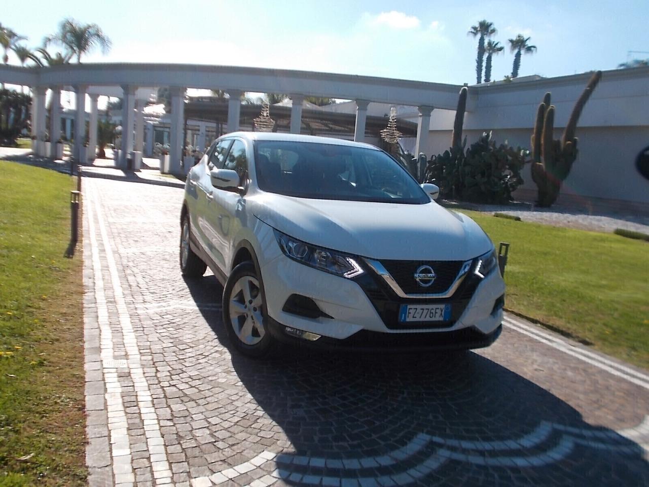 Nissan Qashqai 1.5 dCi *FULL OPT.* da VETRINA