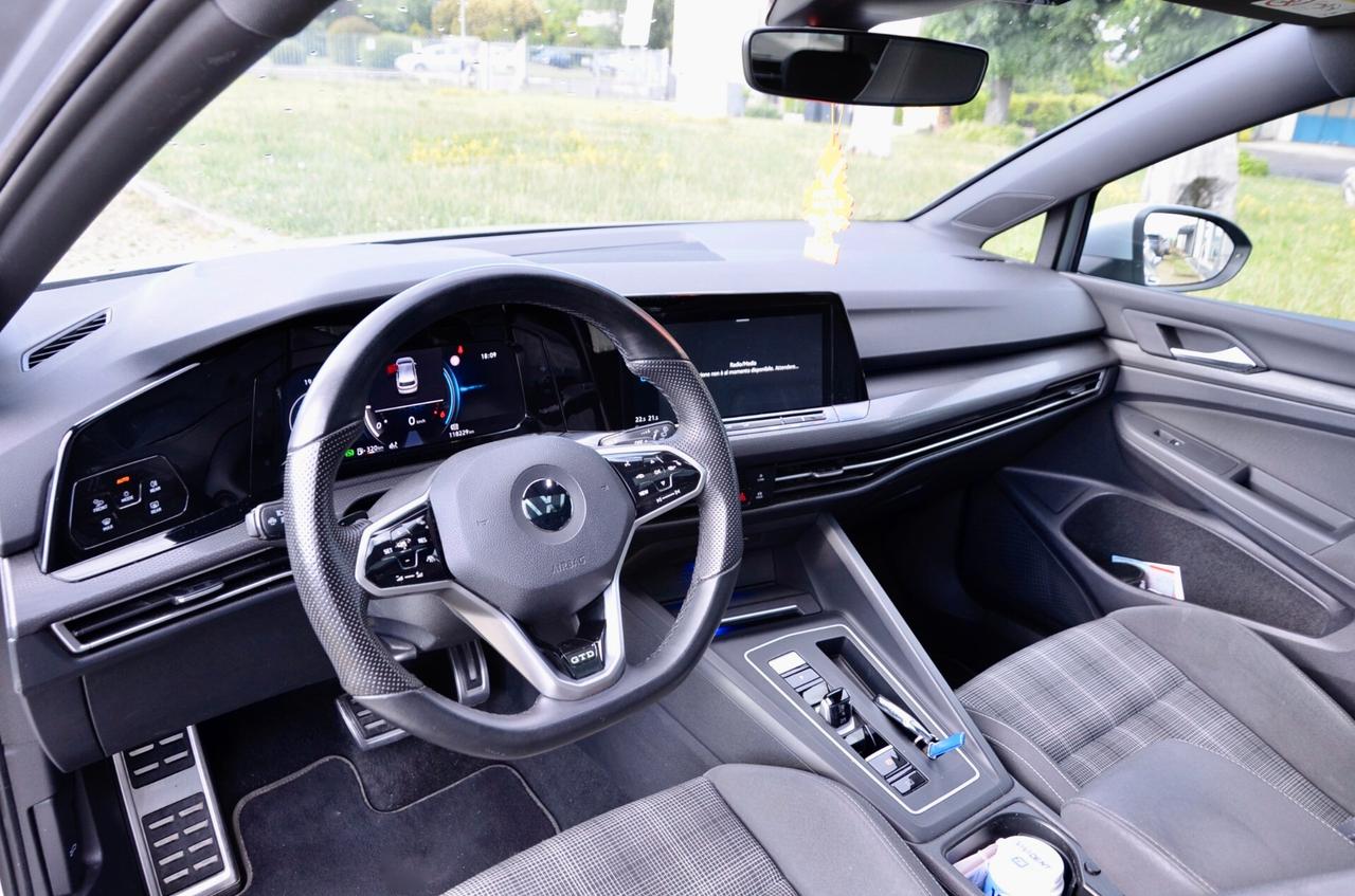 GOLF GTD 2.0 TDI 200cv DSG 5p, UNICOPROPRIETARIO, UFF ITALIANA, EURO 6D, TETTO, IQ LED, 19", PERMUTE