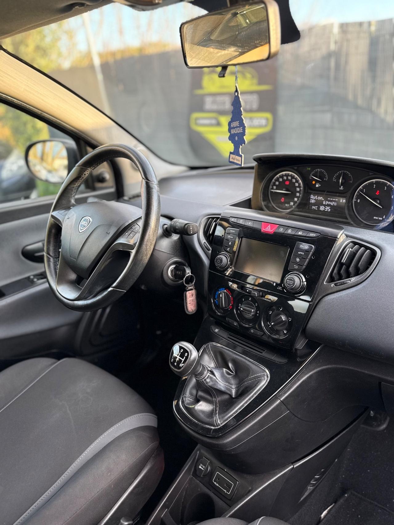 Lancia YPSILON 2016 1.3 DIESEL MJT 60.000KM EURO 6