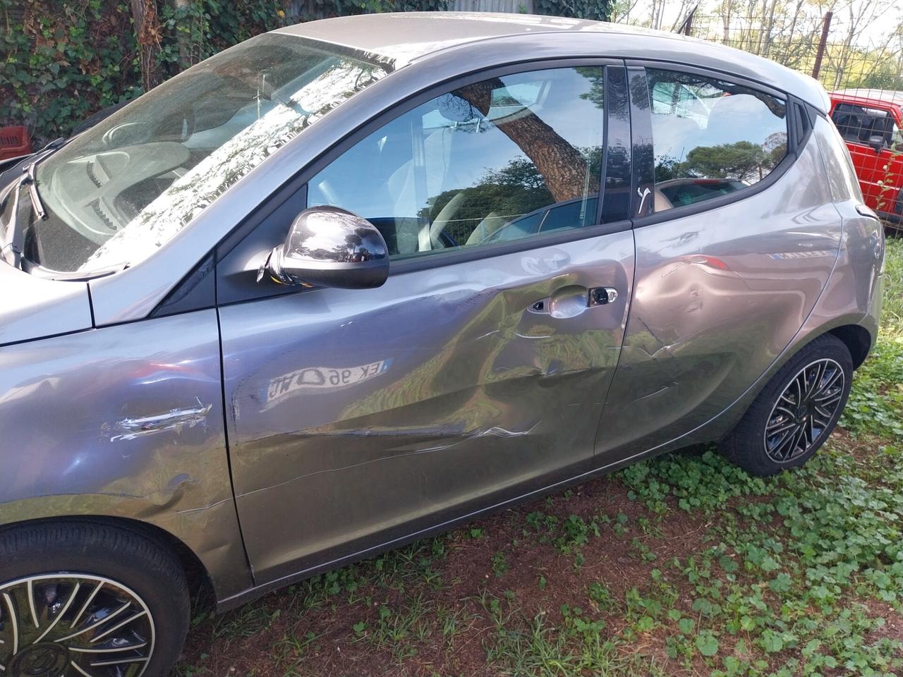 Lancia Ypsilon 1.2 69 CV 5 porte Gold