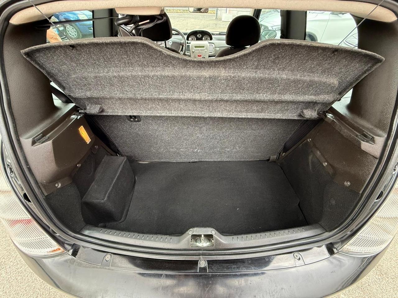 Lancia Ypsilon 1.3 MJT 90 CV Oro Bianco