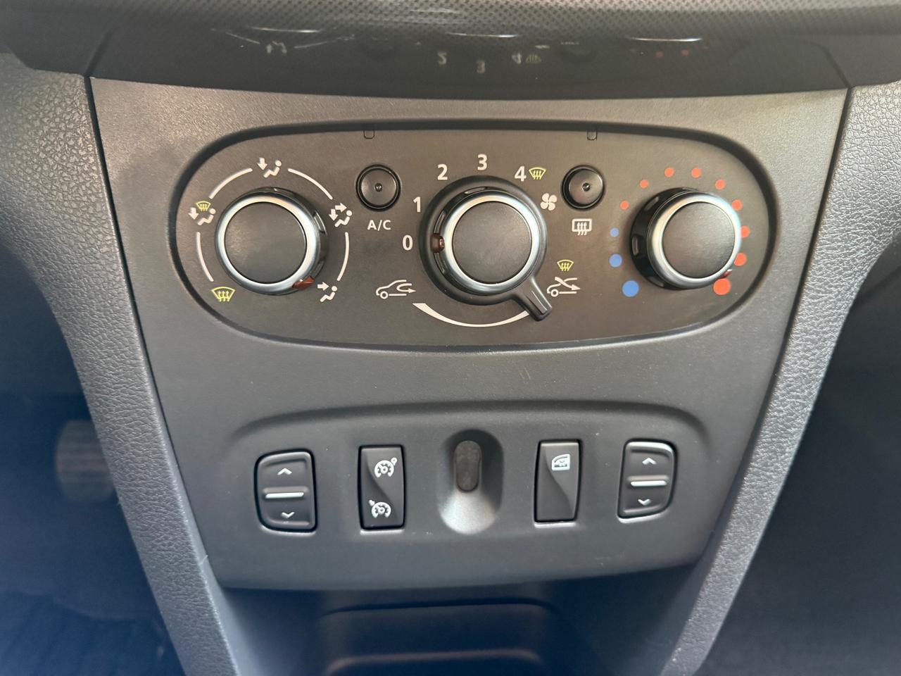Dacia Logan MCV 1.5 dCi 8V 90CV Start&Stop Serie Speciale Brave