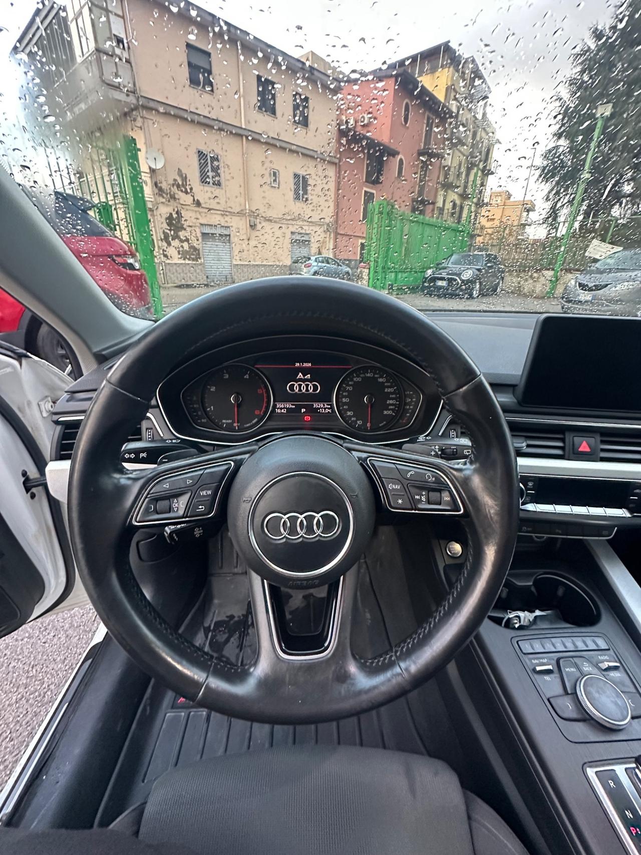 Audi A4 2.0 TDI 122 CV S tronic line edition