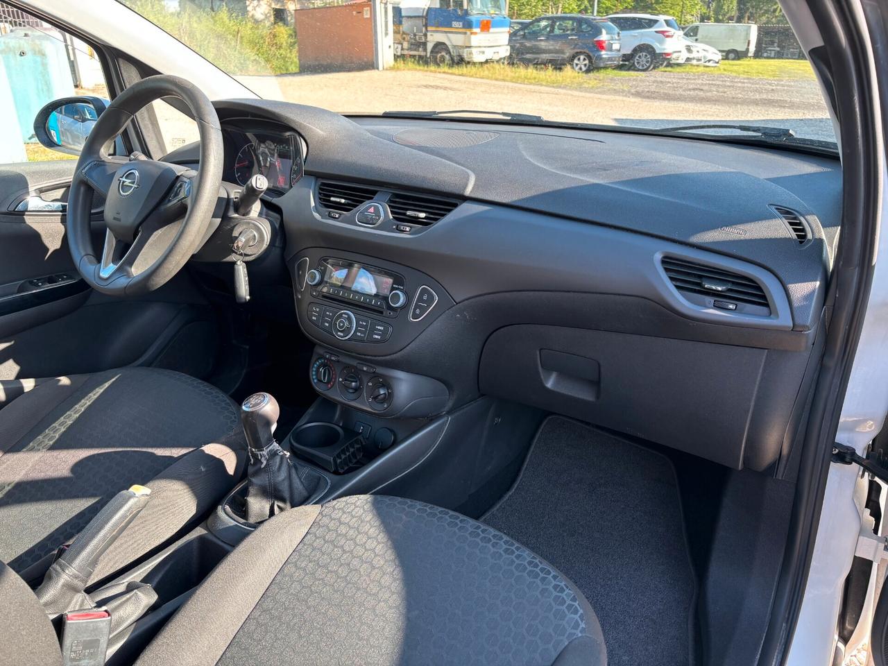 Opel Corsa 1.2 3 porte b-color