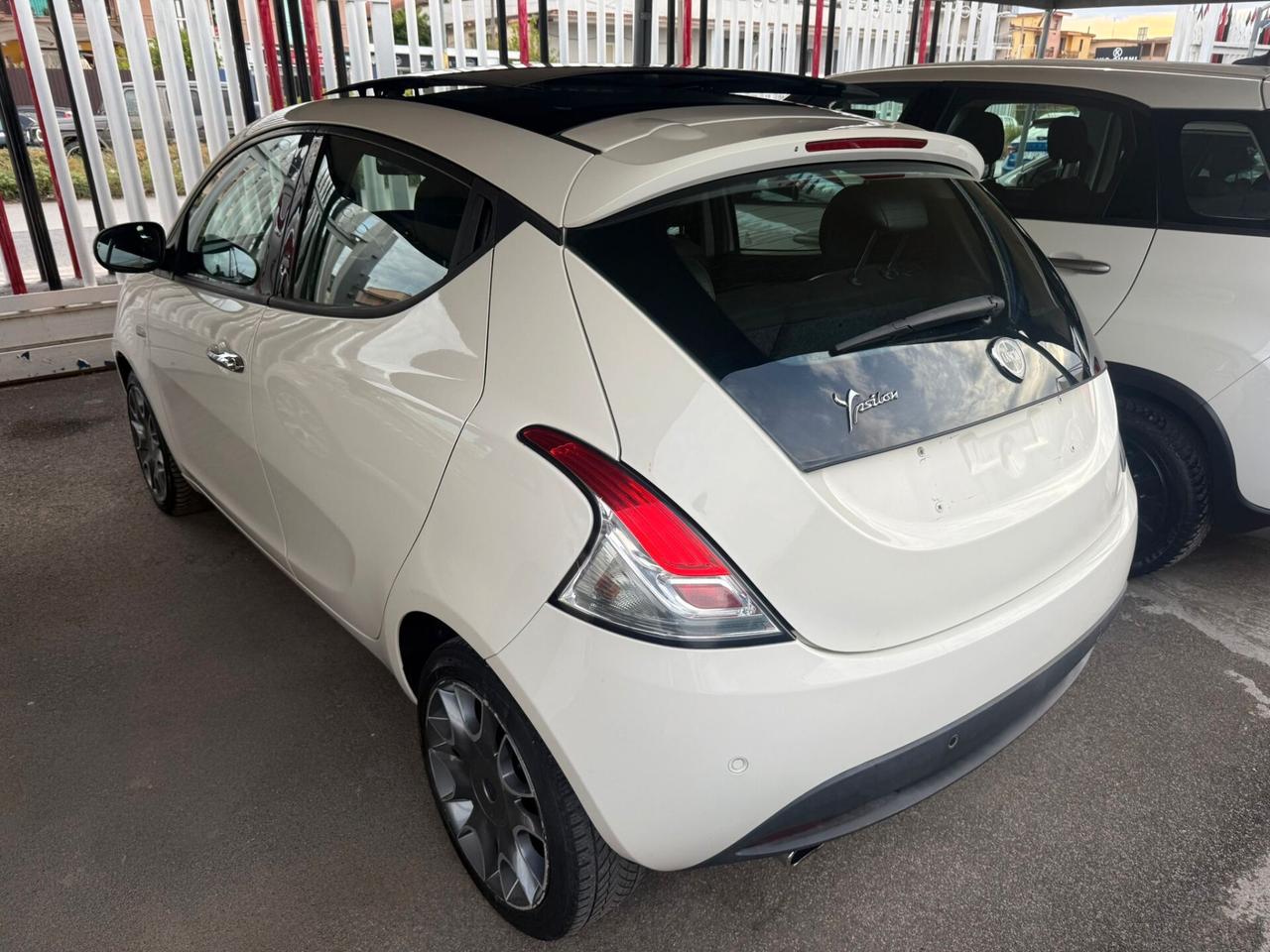 Lancia Ypsilon 1.3 MJT 16V 95 CV 5 porte S&S Platinum