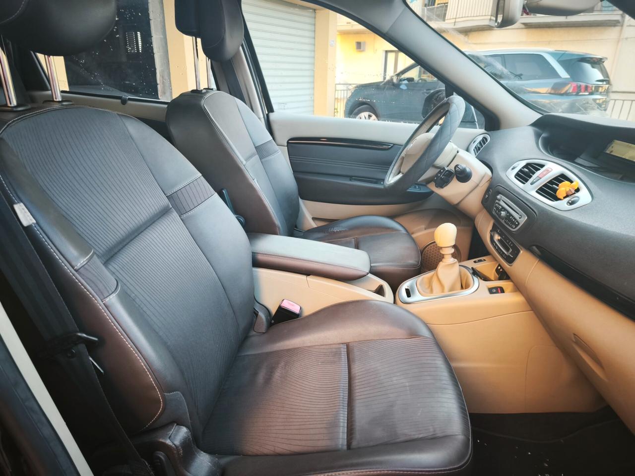 Renault Scenic Grand Scénic 7 Posti 1.9 dCi anche Noleggio