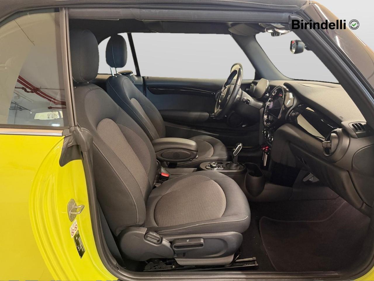 MINI Mini Cabrio (F57) - Mini 1.5 Cooper Classic Cabrio