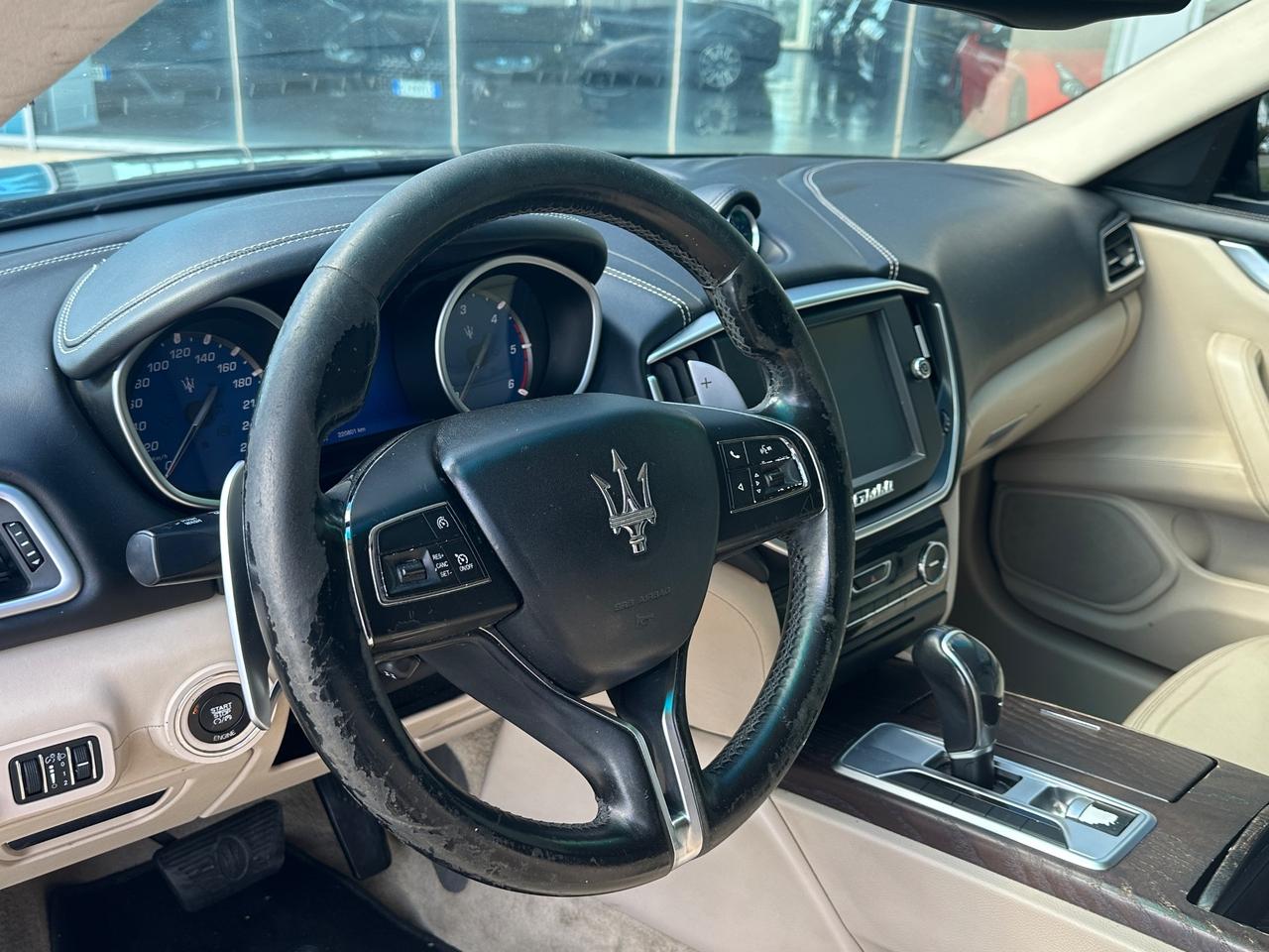 Maserati Ghibli 3.0 V6 275cv auto