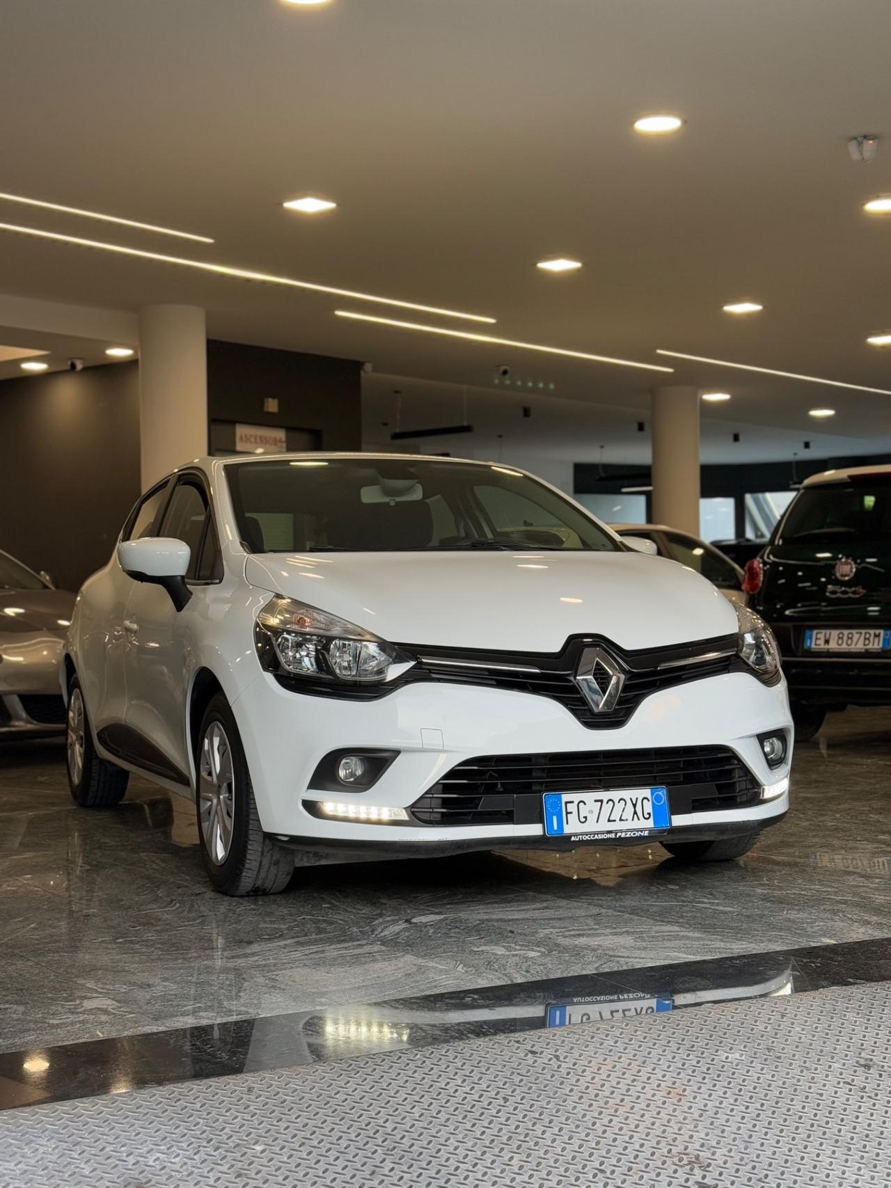 Renault Clio 1.2 75CV 5 porte Zen