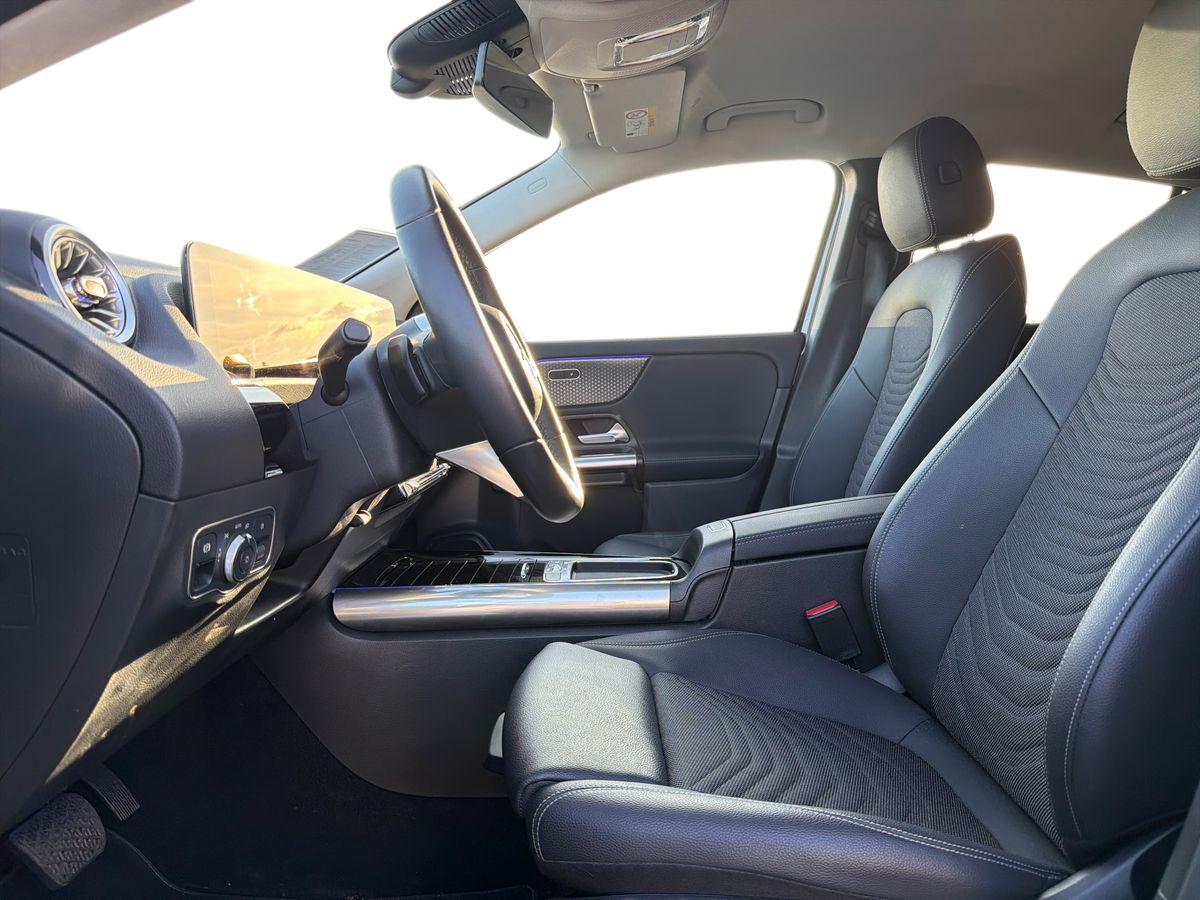 Mercedes-Benz GLA 180 Progressive Advanced Plus auto