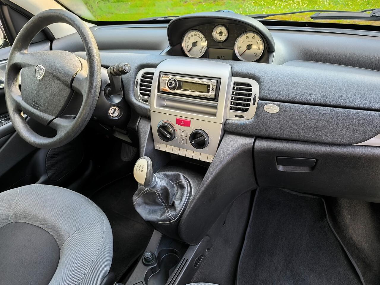 Lancia Ypsilon 1.2 Oro