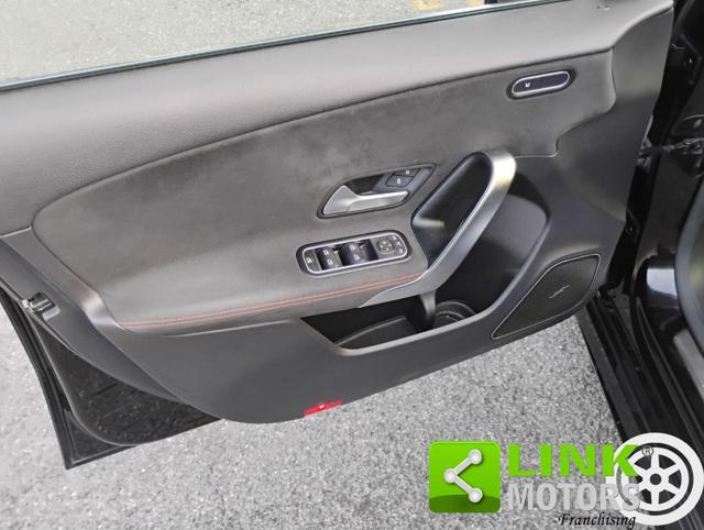 MERCEDES-BENZ A 220 Premium AMG