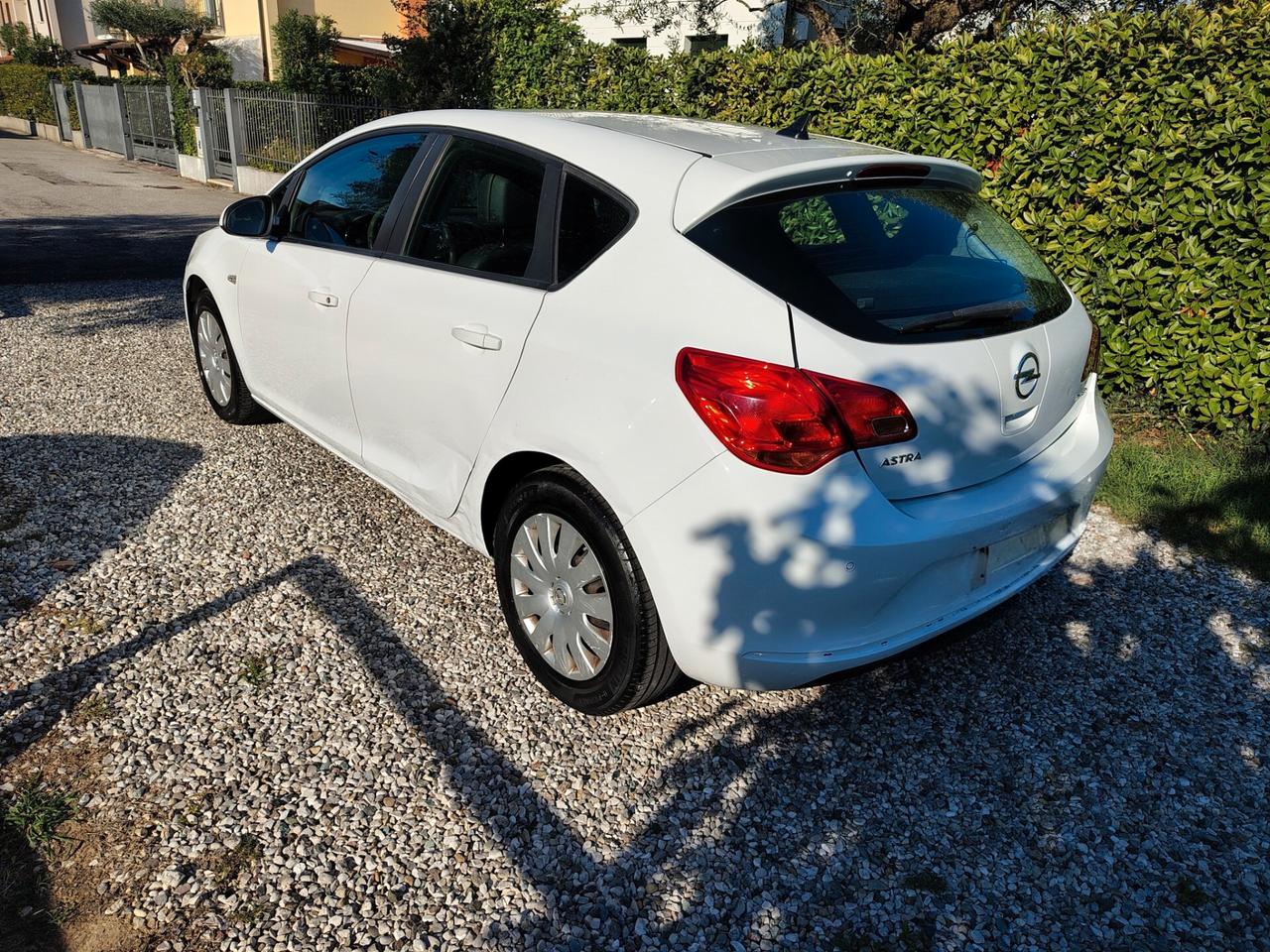 Opel Astra 1.4 Turbo 140CV 5 porte Cosmo