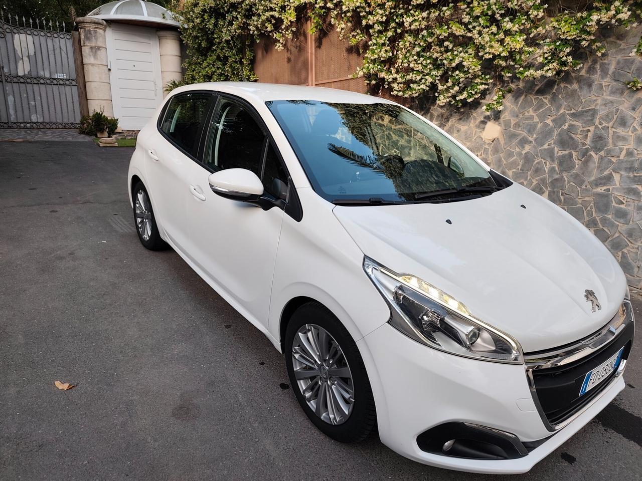 Peugeot 208 1.6 hdi Autocarro 4 posti 2016