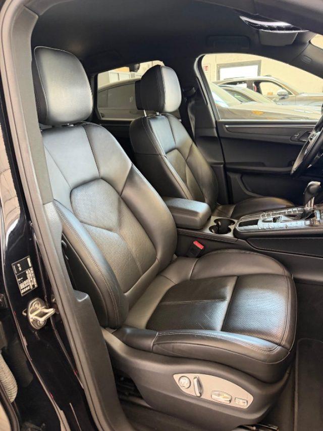 PORSCHE Macan 2.0 //TOTAL BLACK//21//