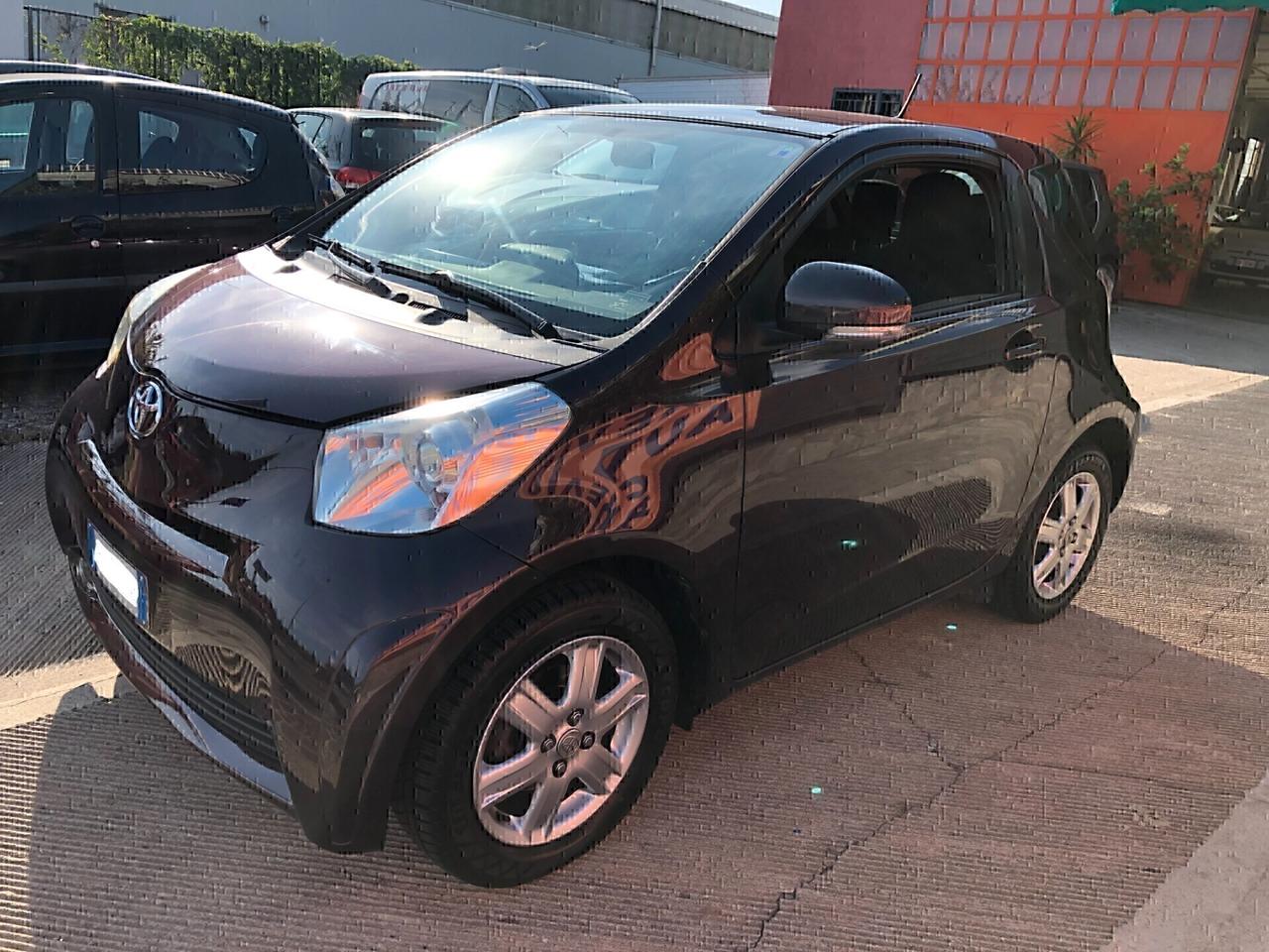 Toyota iQ 1.0 Adatta per neopatentati