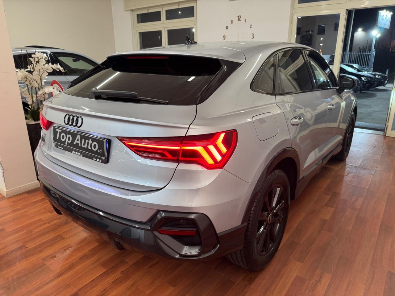 AUDI Q3 SPB 35 TDI S TRONIC IDENTITY BLACK - MY21