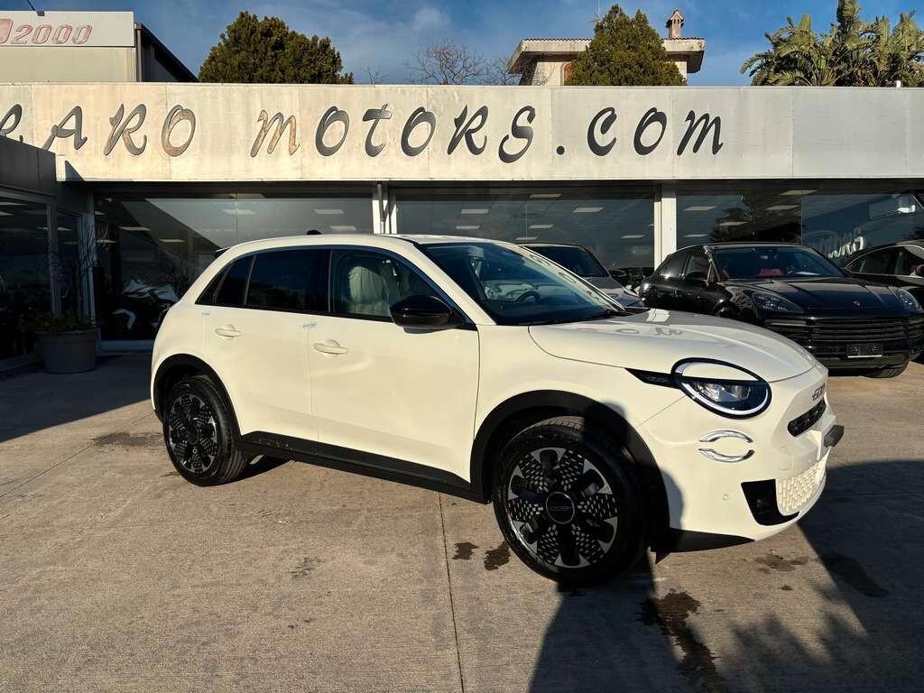 Fiat 600 Hybrid 110 CV DCT MHEV La Prima 2025 KM 0 IVA ESPOSTA Tua a solo 249 Euro al mese