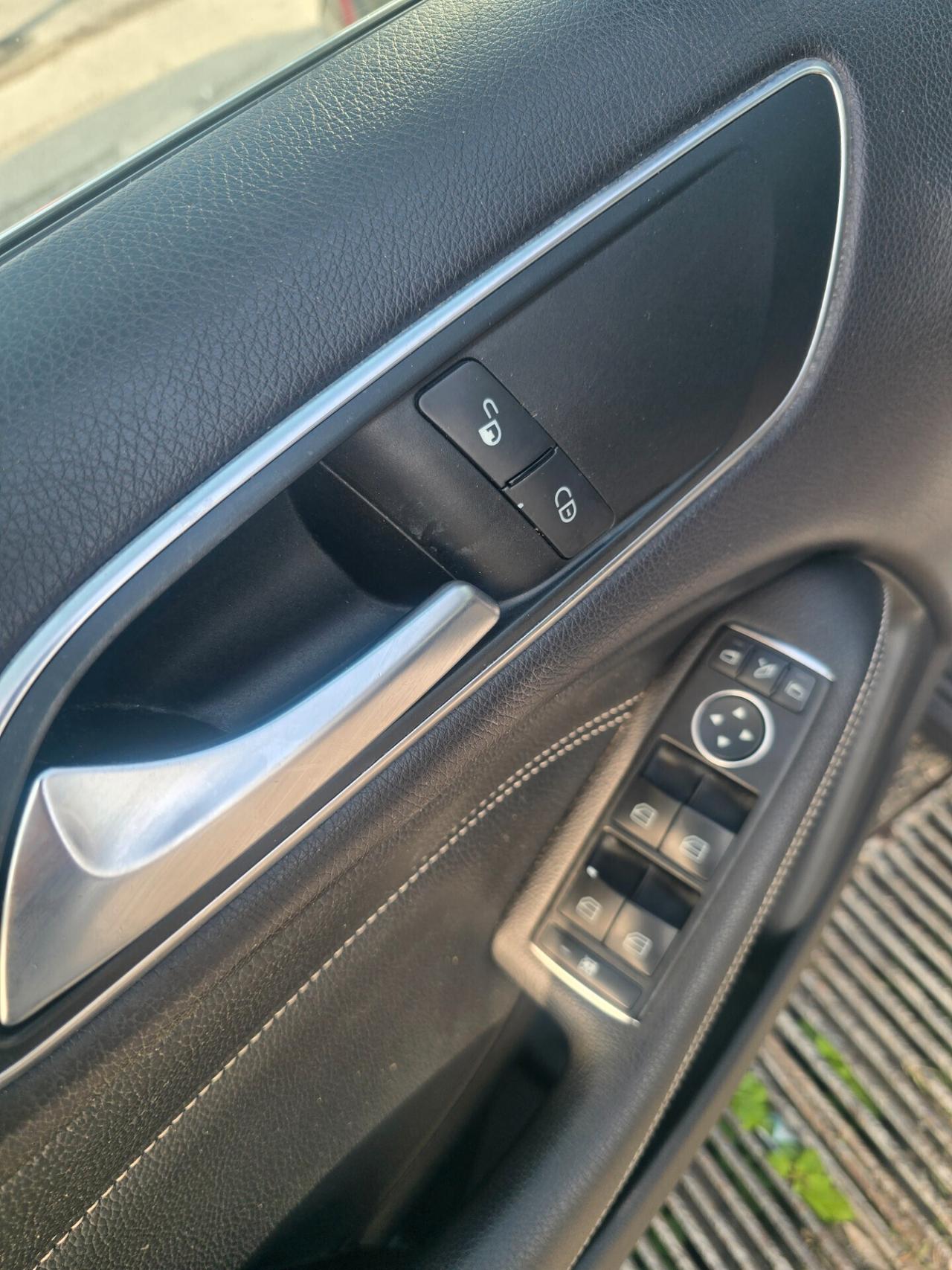 Mercedes-benz B 180 200 CDI BlueEFFICIENCY Executive