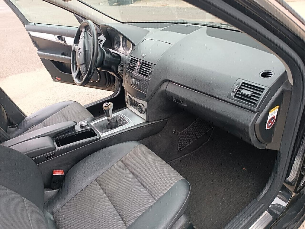 Mercedes-Benz(( C 220 SW ))2009--2.1 Diesel