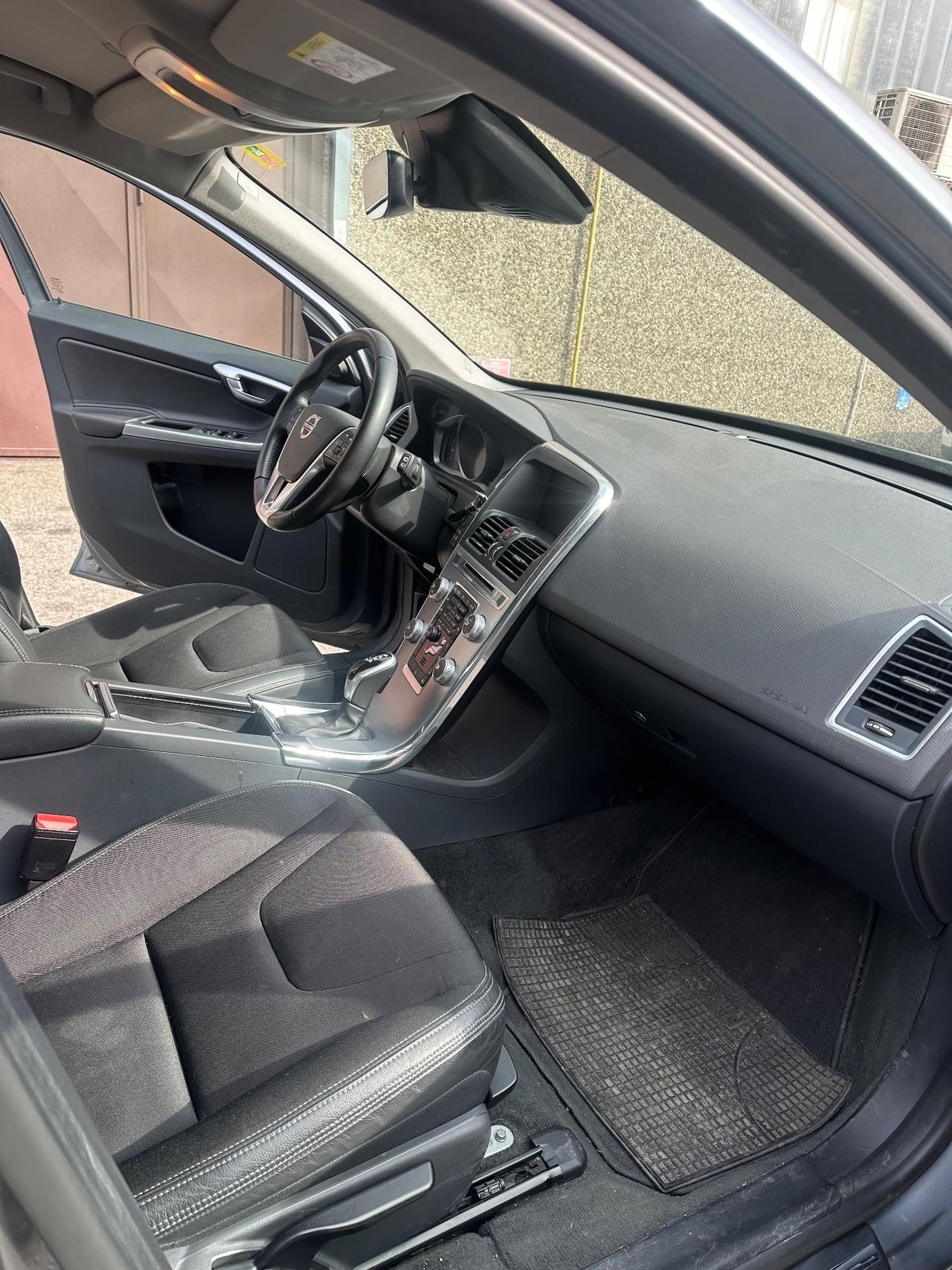 Volvo XC 60 XC60 D4 AWD Geartronic Business EURO6B