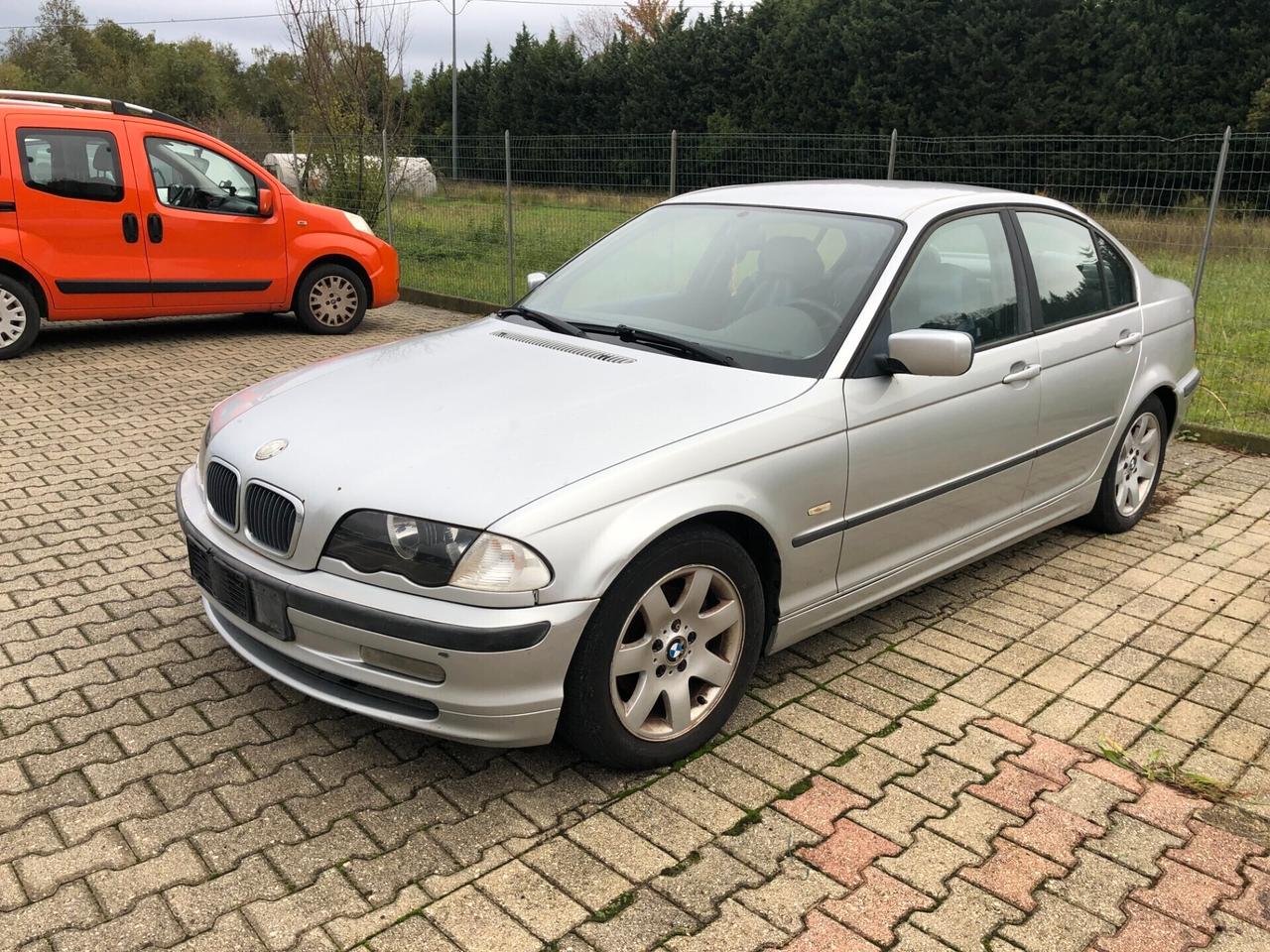 Bmw 320d turbodiesel cat 4 porte 2001 DEMOLITA PER EXPORT