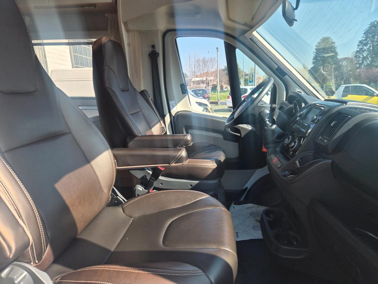 Fiat PROFESSIONAL DUCATO WEINSBERG CARASUITE CAMPER