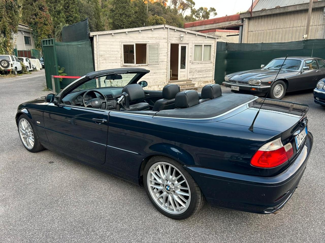Bmw 320 320i (2.2) cat 4 porte Attiva