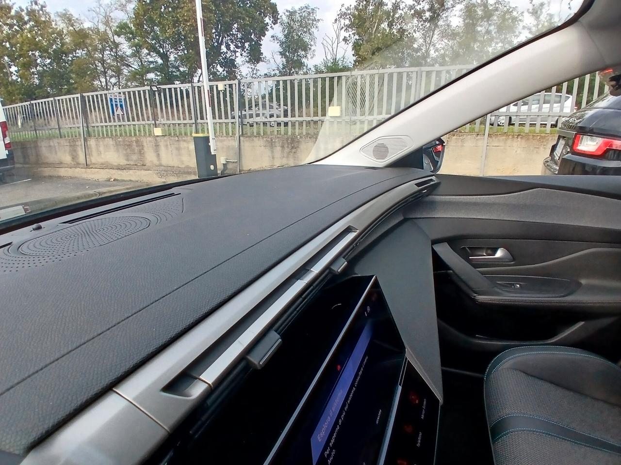 Peugeot 408 Hybrid 145 e-DCS6 Allure