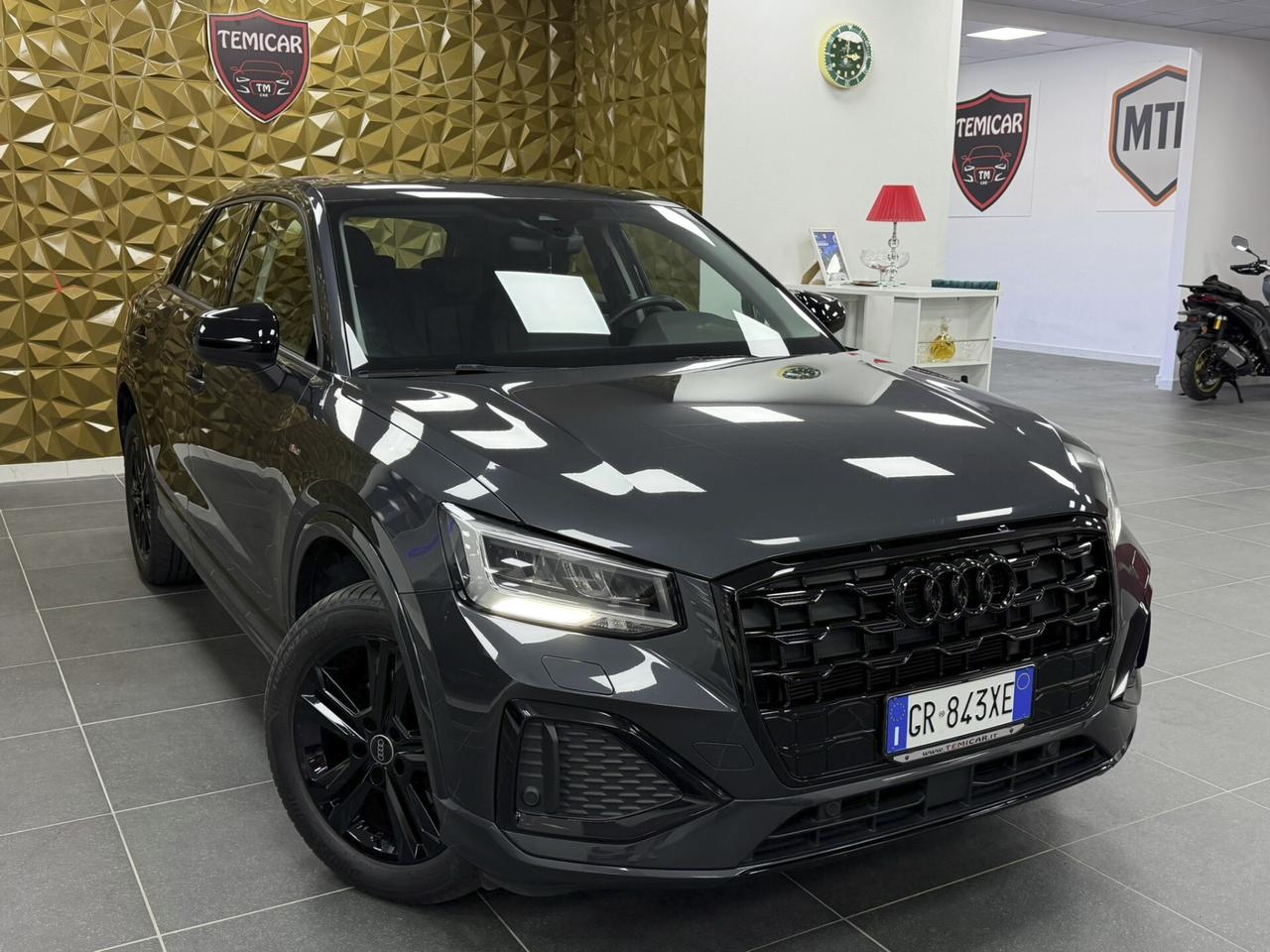 Audi Q2 35 TDI quattro S tronic Identity Black