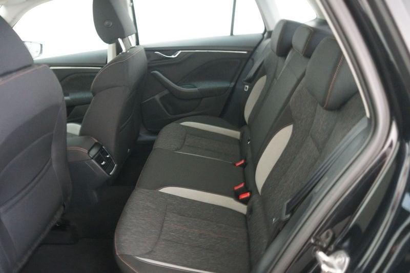 Škoda Kamiq 1.5 TSI 110cv BLACK DOTS