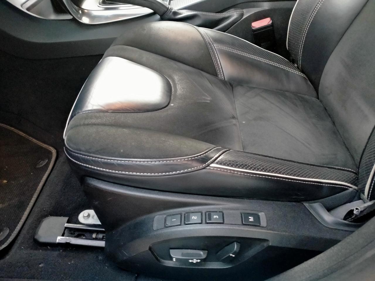 Volvo V40 2.0D3 R-DESIGN GEARTRONIC 8M M.Y.17 E6 FULL LED SYSTEM /PELLE ALCANTARA