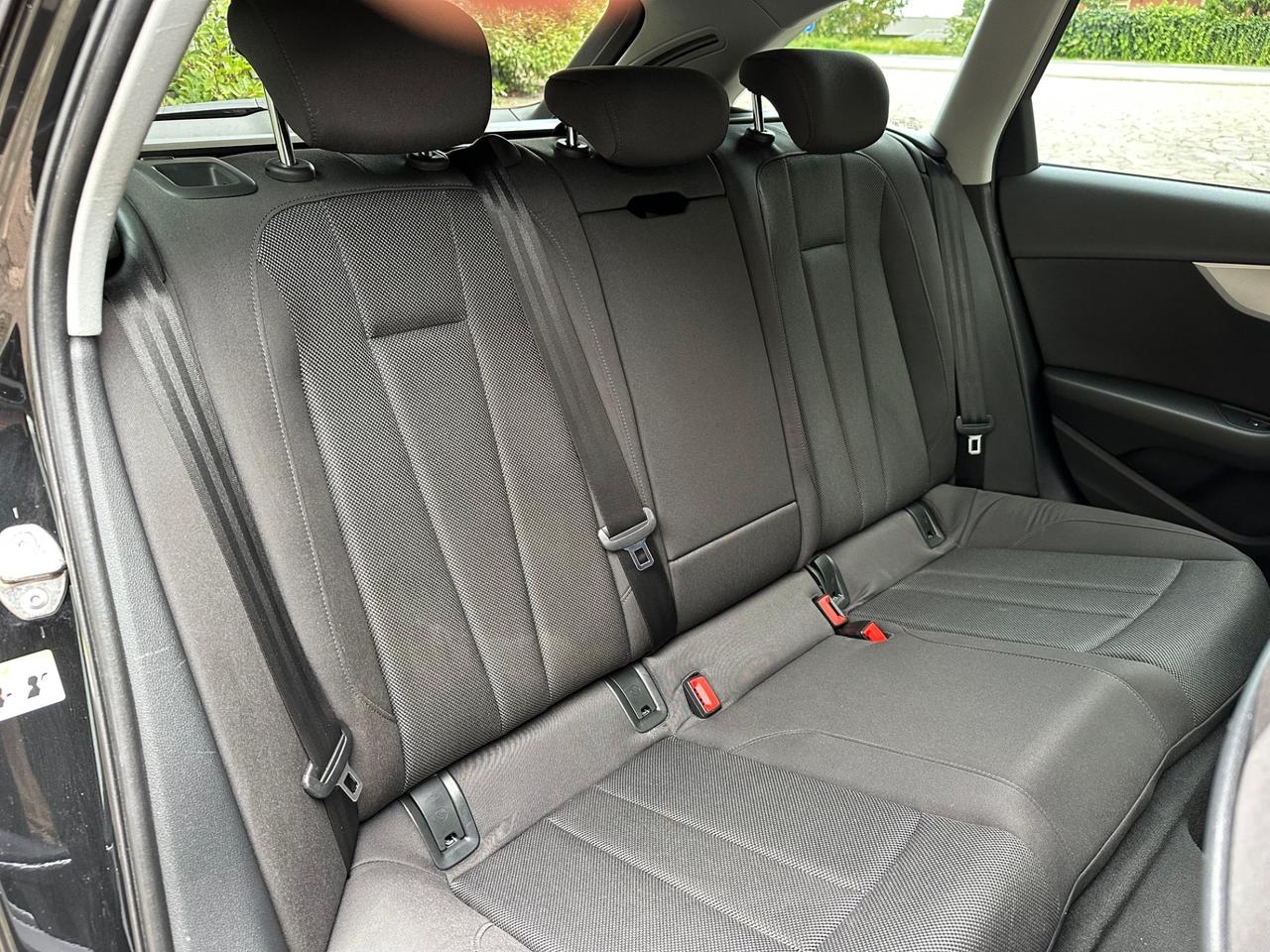 Audi A4 2.0 TDI 190 CV ultra S tronic SW
