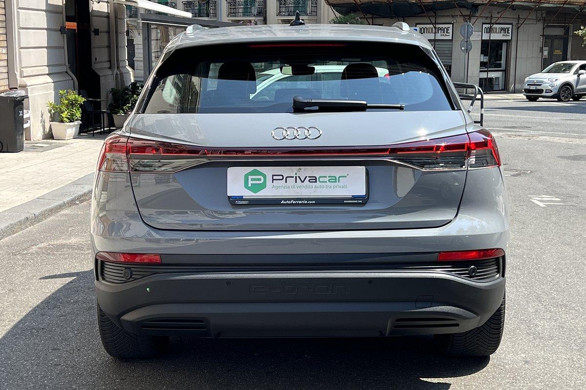 AUDI Q4 35 e-tron Business Advanced